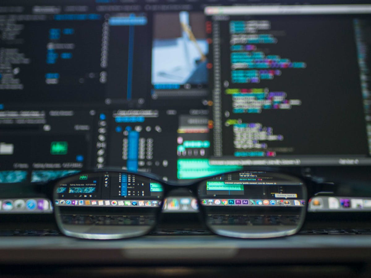Developer choosing between programming languages